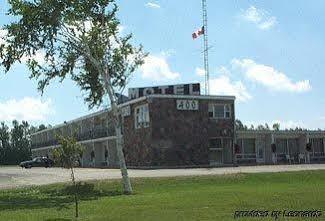 Motel 400 Cookstown Екстер'єр фото